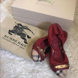 Burberry - Haymarket Aston Ballerina (RED)